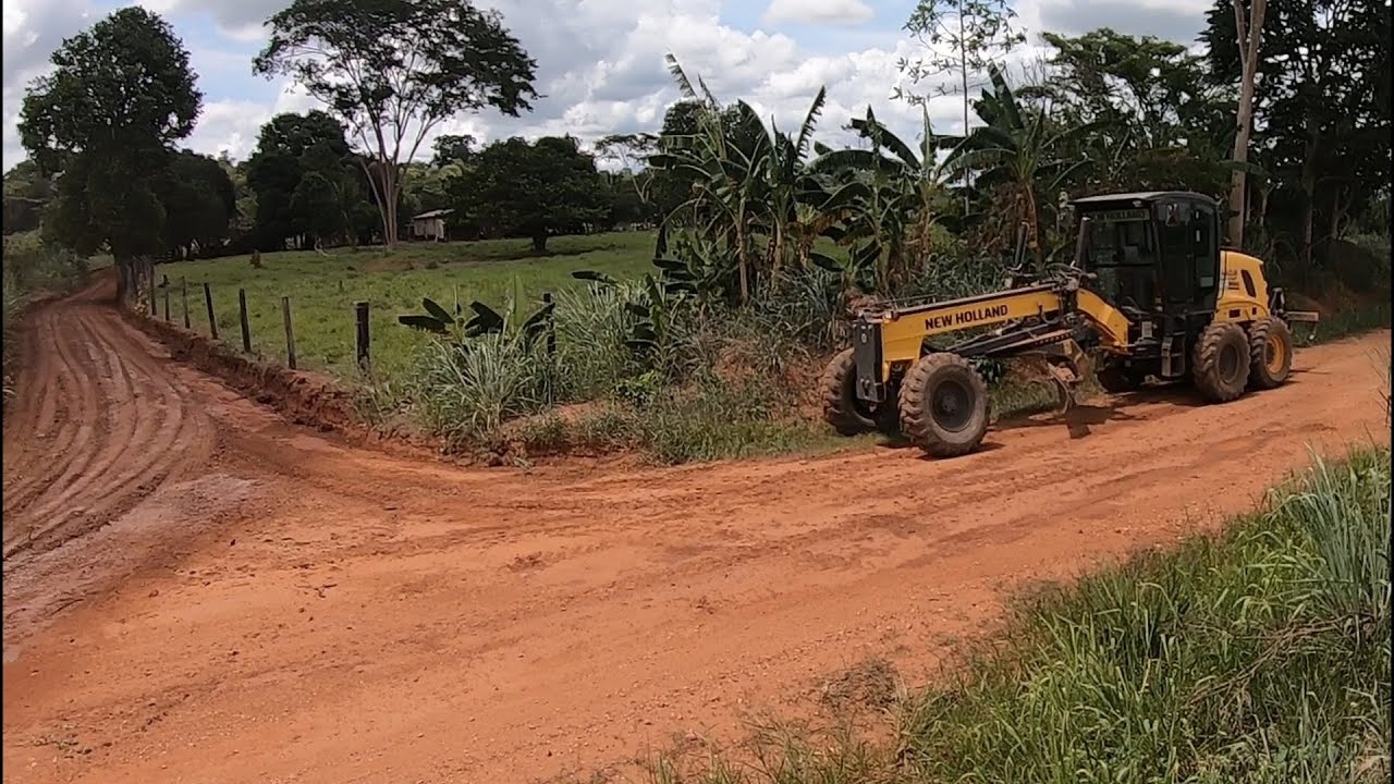 ABAULAMENTO EM CARREADOR ESTREITO MOTONIVELADORA NEWHOLAND RG140B