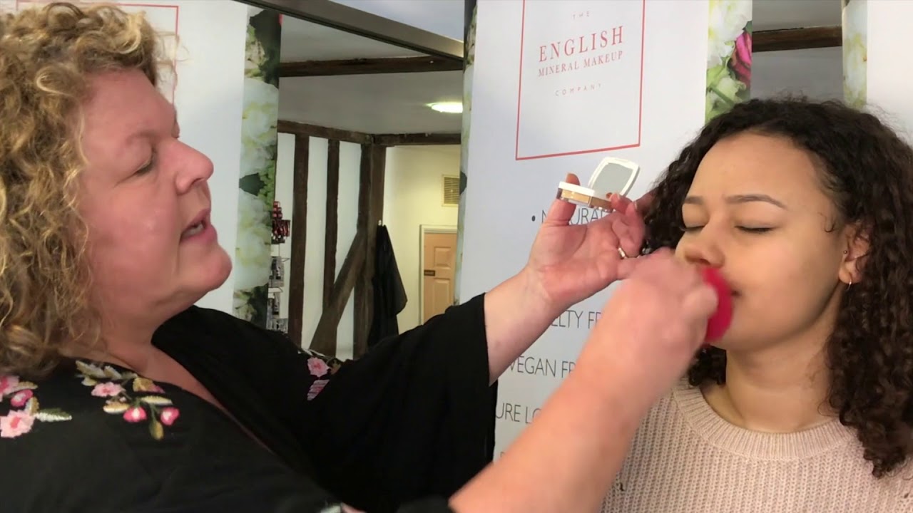 English Mineral Makeup Choosing Colour and application