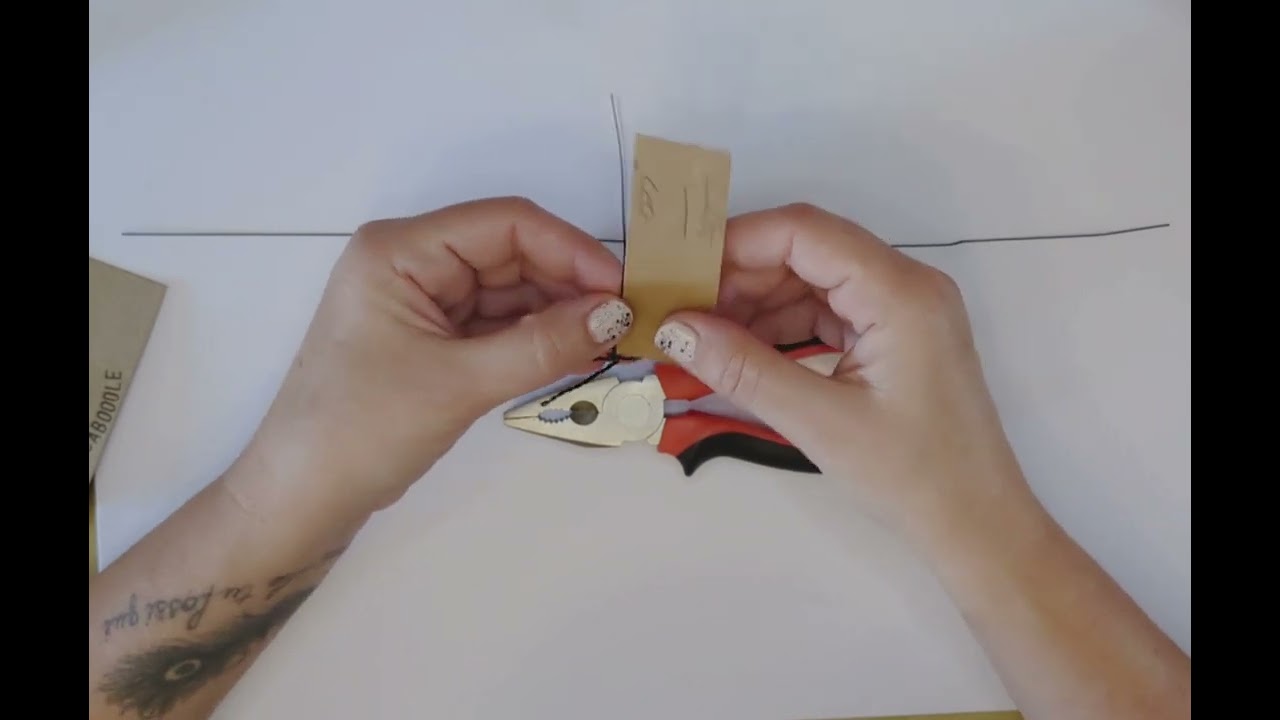 how to make wire bird feet for needle felting.