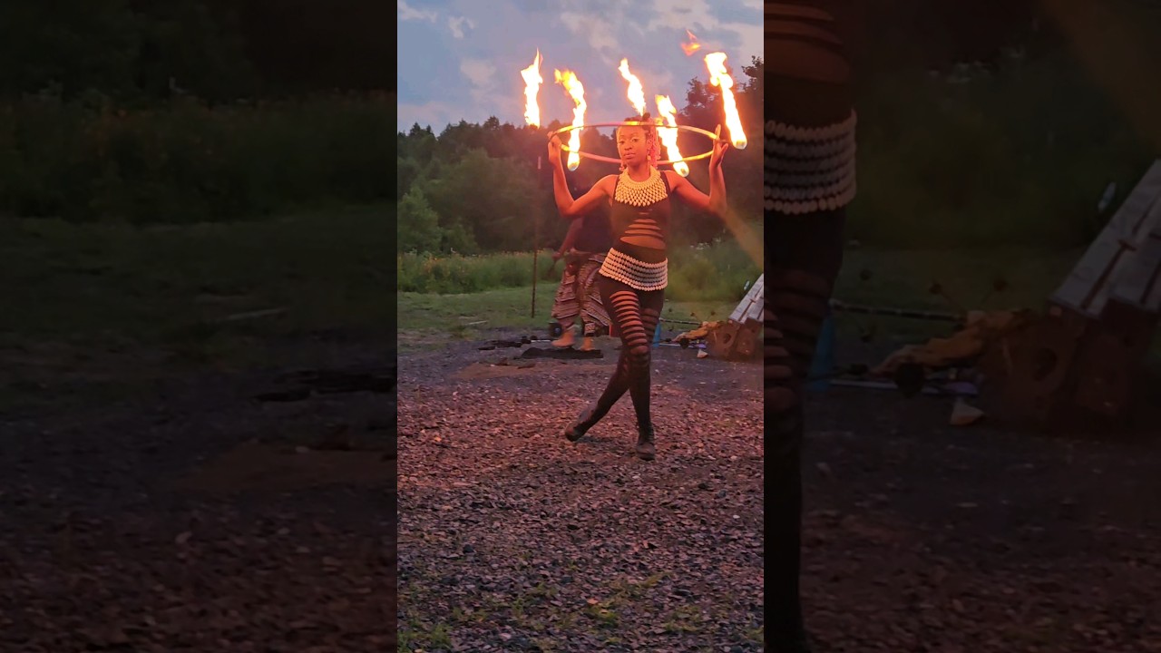 Fire Hooping at Oasis in the Woods 🔥 #afrobeats #firedancing #fireperformer #hulahoop #flowartist