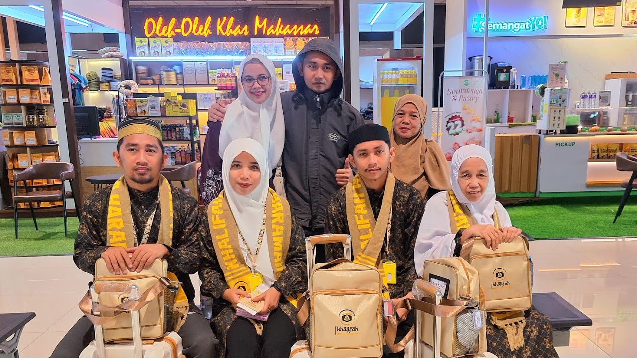 Azura abdi insyaallah kita pergi bareng umrah