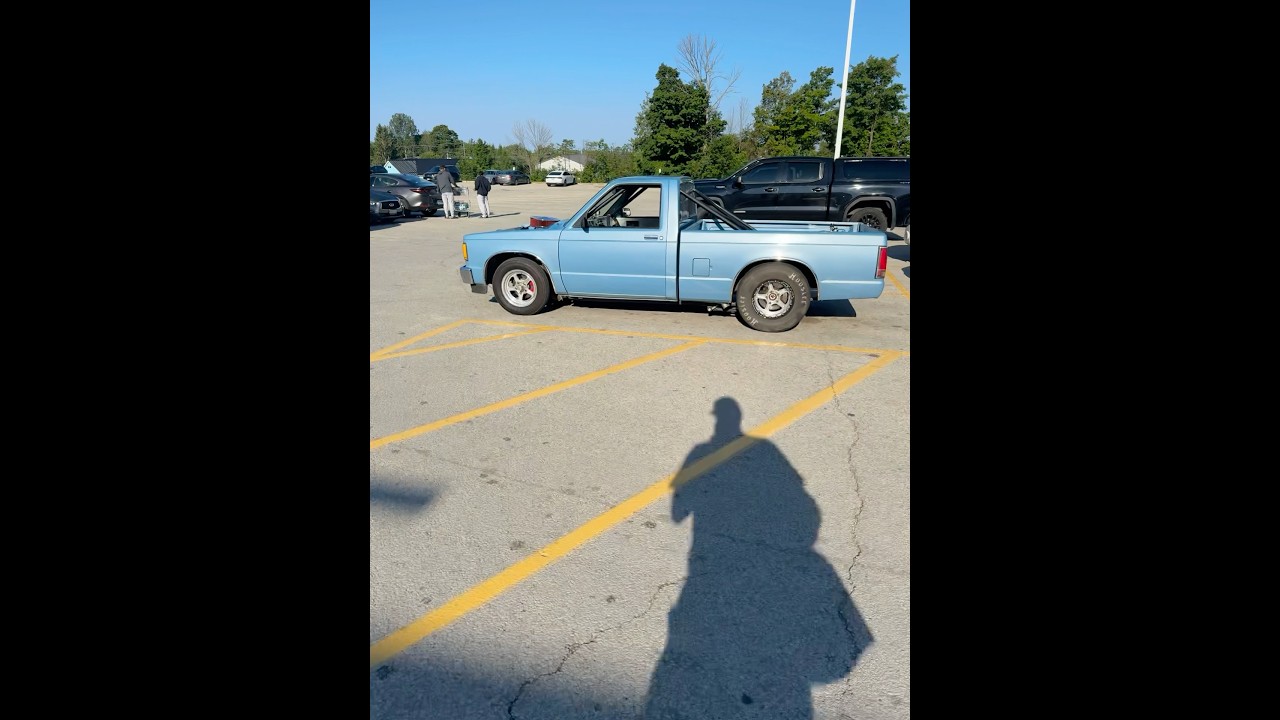 Grocery getter!! #truck #hotrod #sbc #minitruck #little #blue #stickshift #grocerygetter