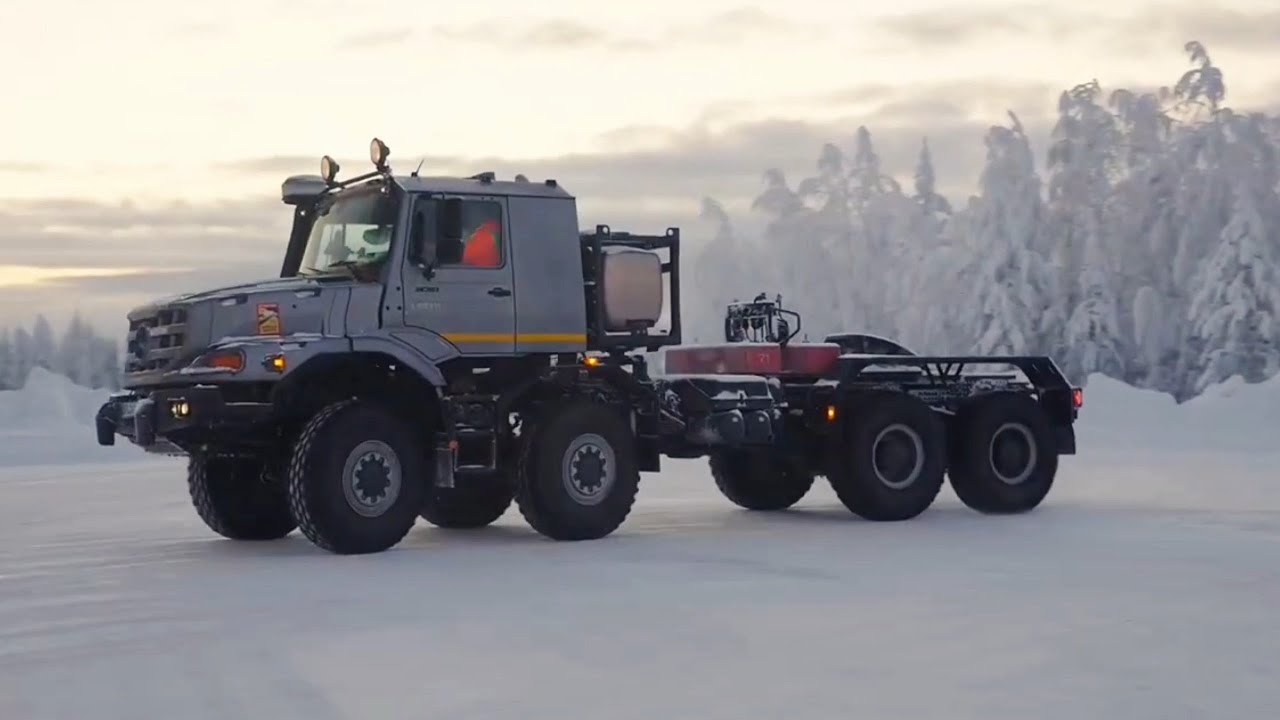 Insane Snow Test! The Mercedes‑Benz Zetros Can Actually DRIFT! ❄️