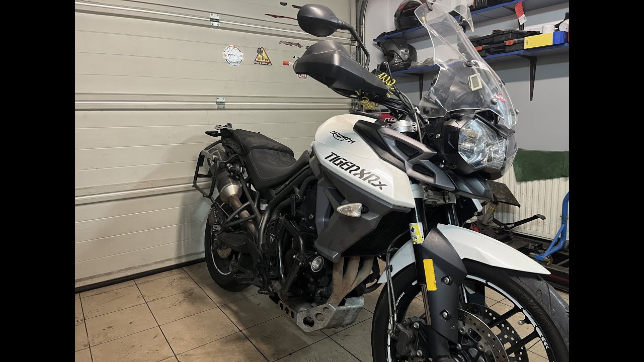 Triumph Tigier 800 XRX - serwis silnika, zawory, płyny
