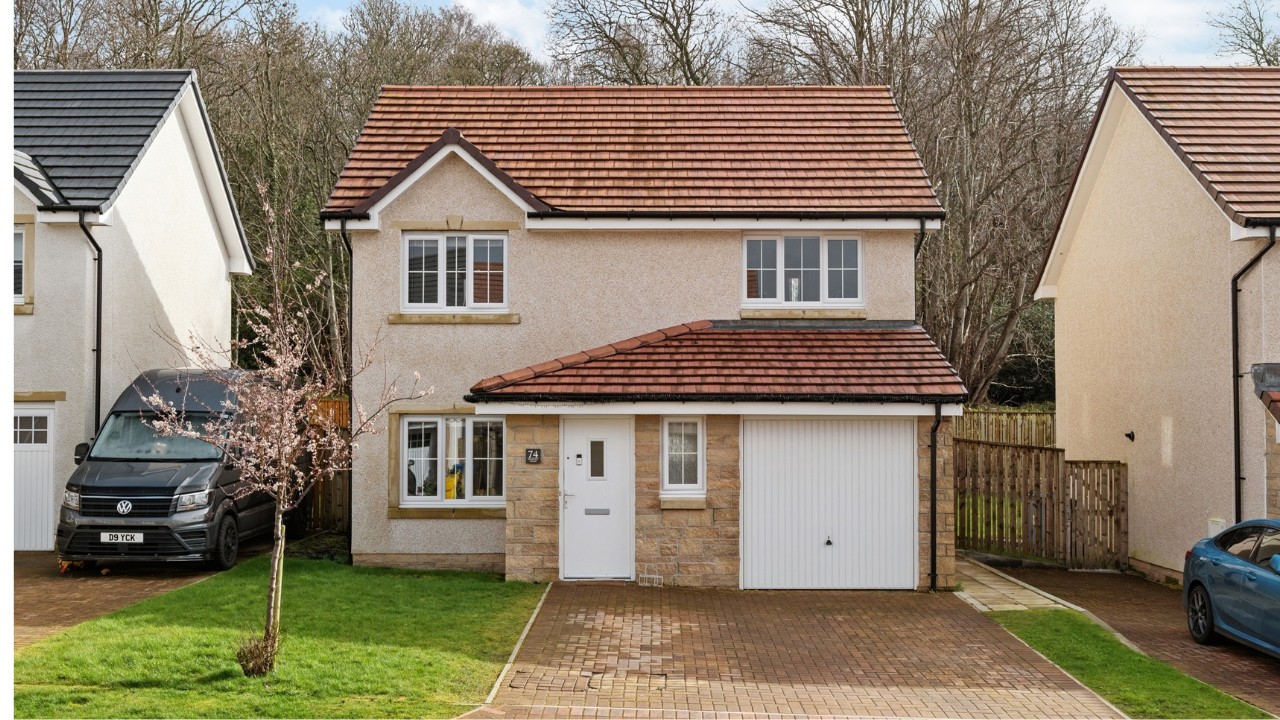 FERHOME - 74 Red Burn Wynd, Helensburgh, G84 7EH