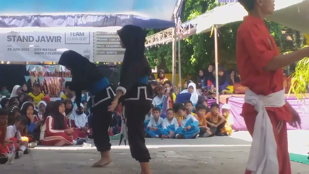 tarian anak didik smp 2 cluring
