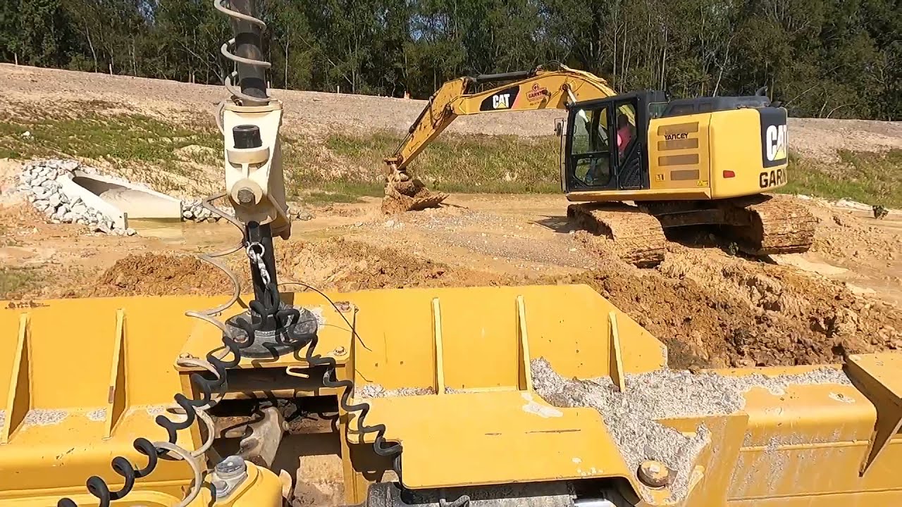 vlog #8 Limpiando estanque de sedimento/Cleaning Forebay.