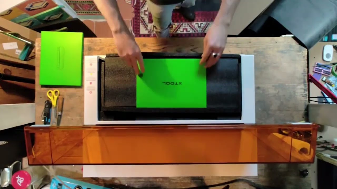 xTool S1 10W - Unboxing Video