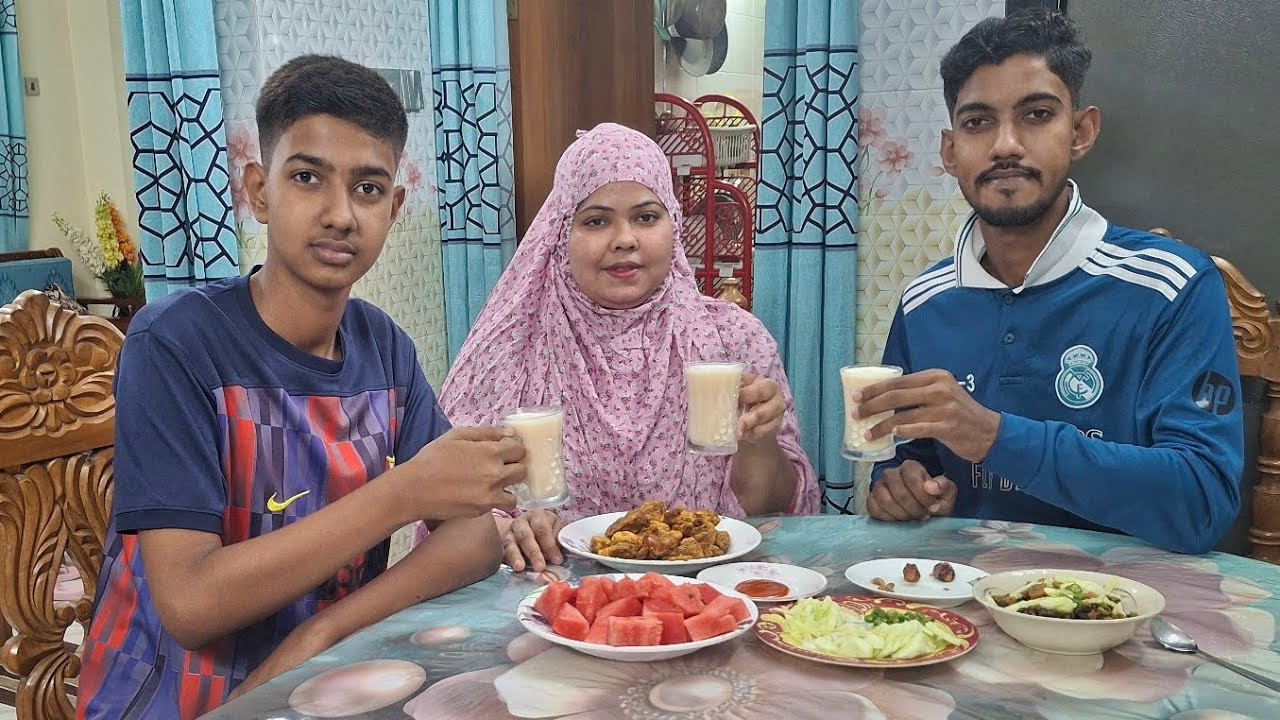 আমার জন্য ইফতারিতে ছেলেরা স্পেশাল লাচ্ছি বানালো।