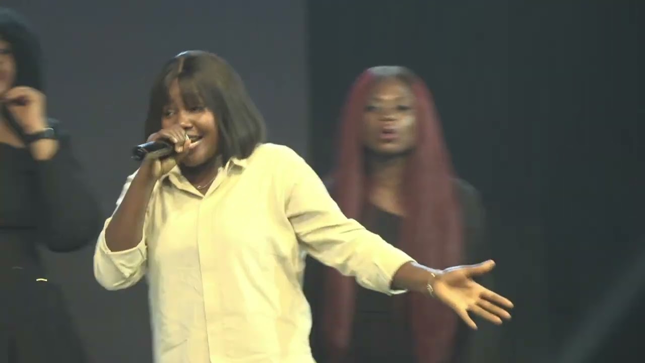 Electrifying Moment of Worship by DORIS JOSEPH at GILEAD. 