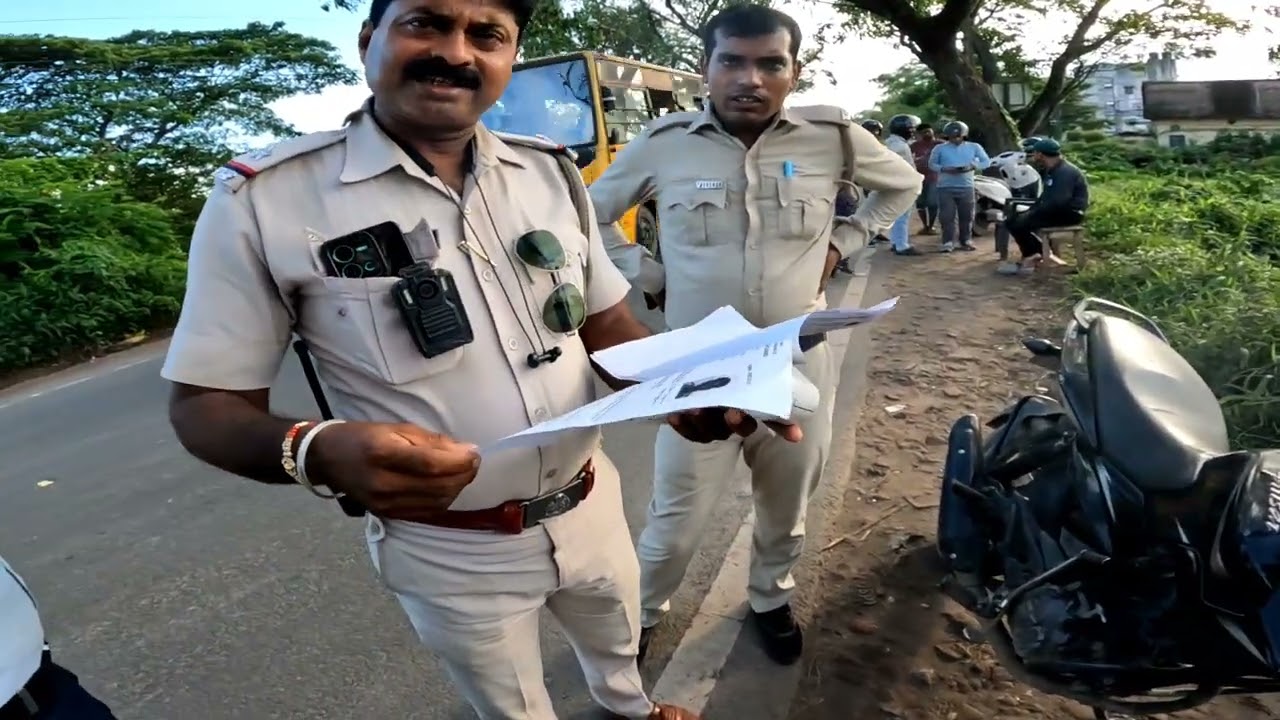 Police 👀🥴🤩 #viral #rider #viralvideo #videos #video #police #recitation 🥴