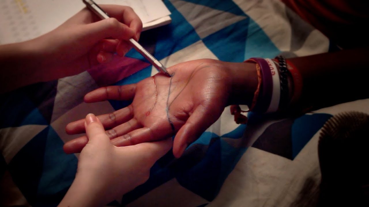 ASMR - 🔮 Palm reading + Ritual - No talking