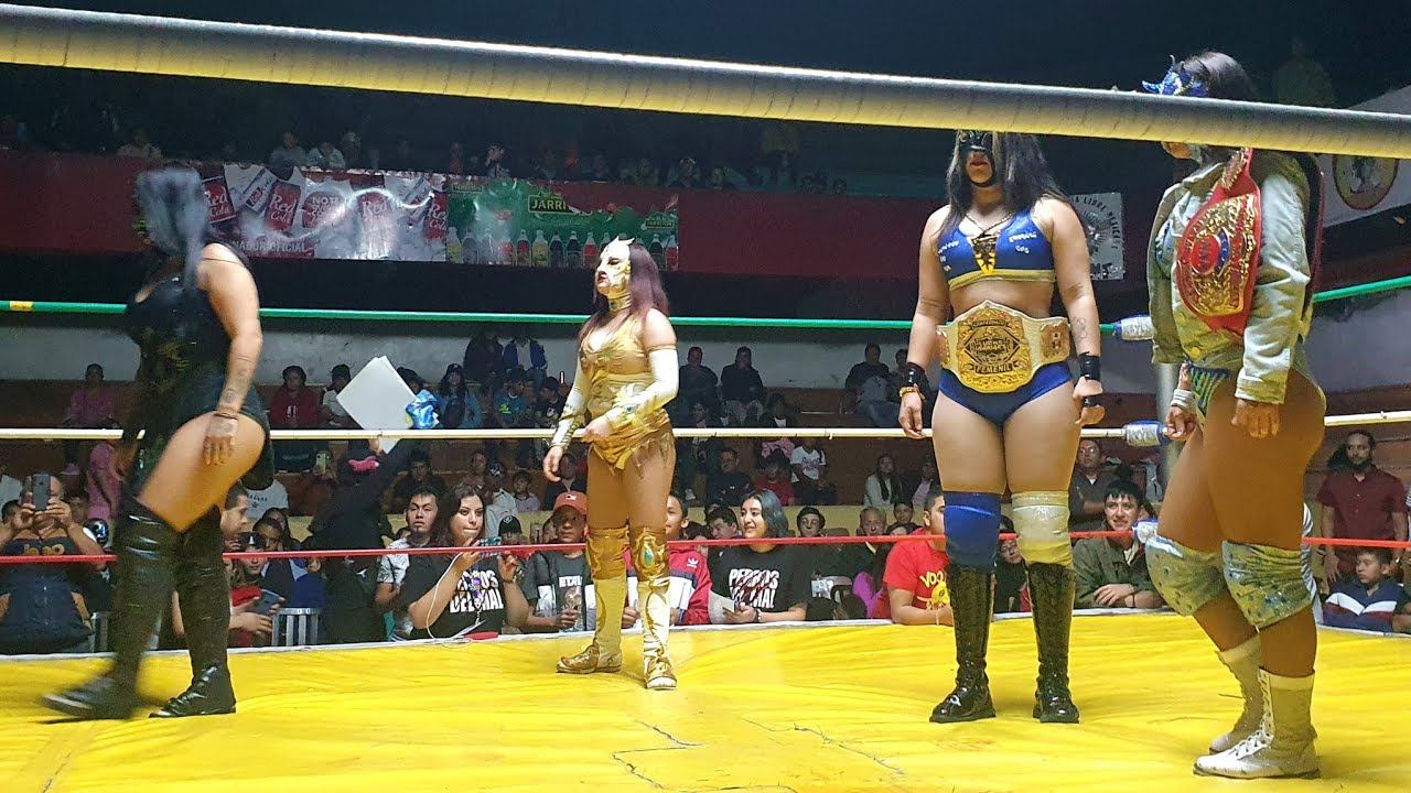 Así se presentaron las bellezas de AAA en Arena Afición.