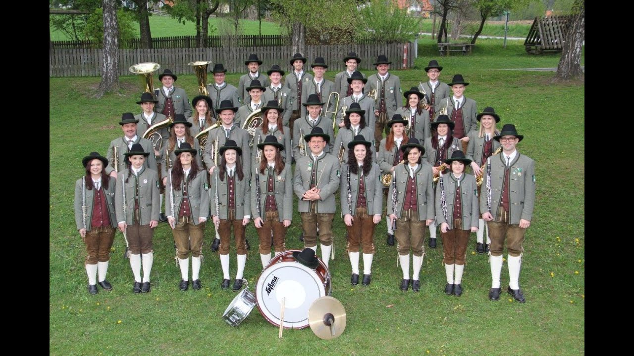 Bezirksmusikertreffen 2015 in Miesenbach (Aufmarsch ohne Marschwertung)