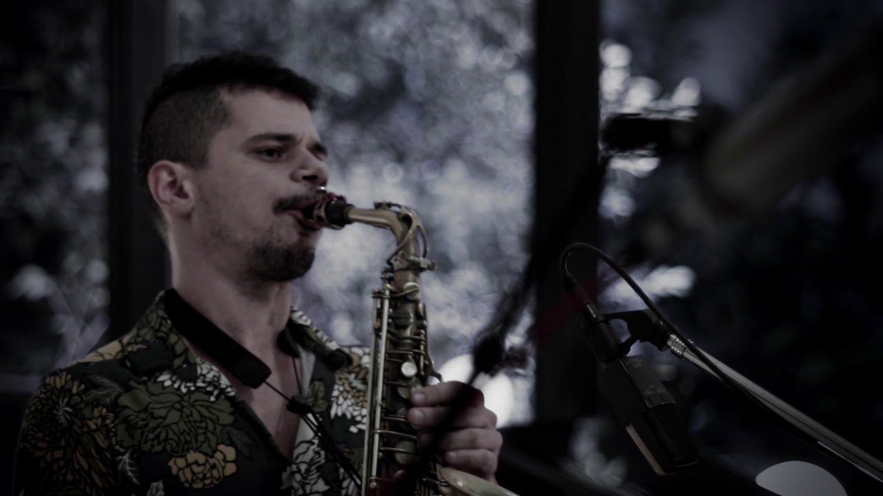 Ramiro Flores Cuarteto Acústico - Sobre el Cielo Plateado del Atardecer