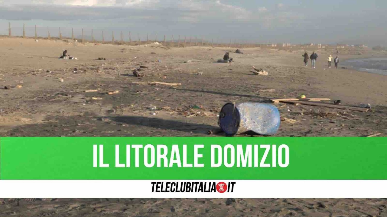 Spiagge litorale domizio invase da rifiuti: pulizia straordinaria sabato 21 febbraio