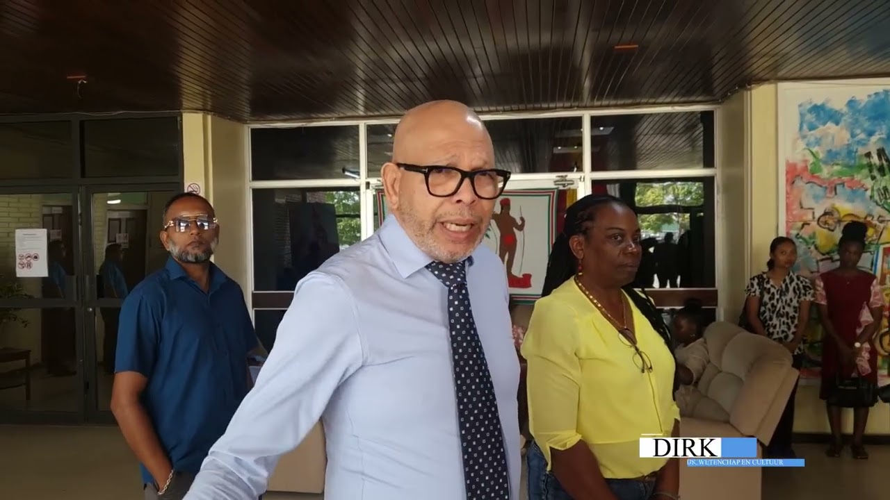 Leerkrachten van OS 1 en 2 Sunnypoint  doen beklag bij minister Currie