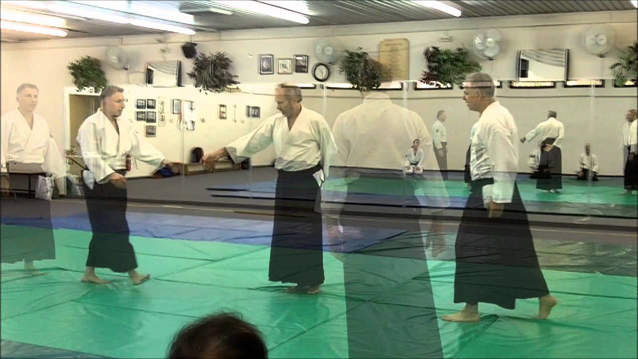Futari Ryotedori: Two person grabbing attack