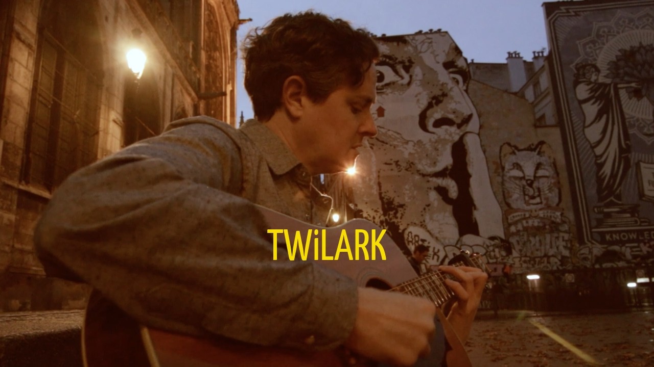 TWiLARK iN PARiS