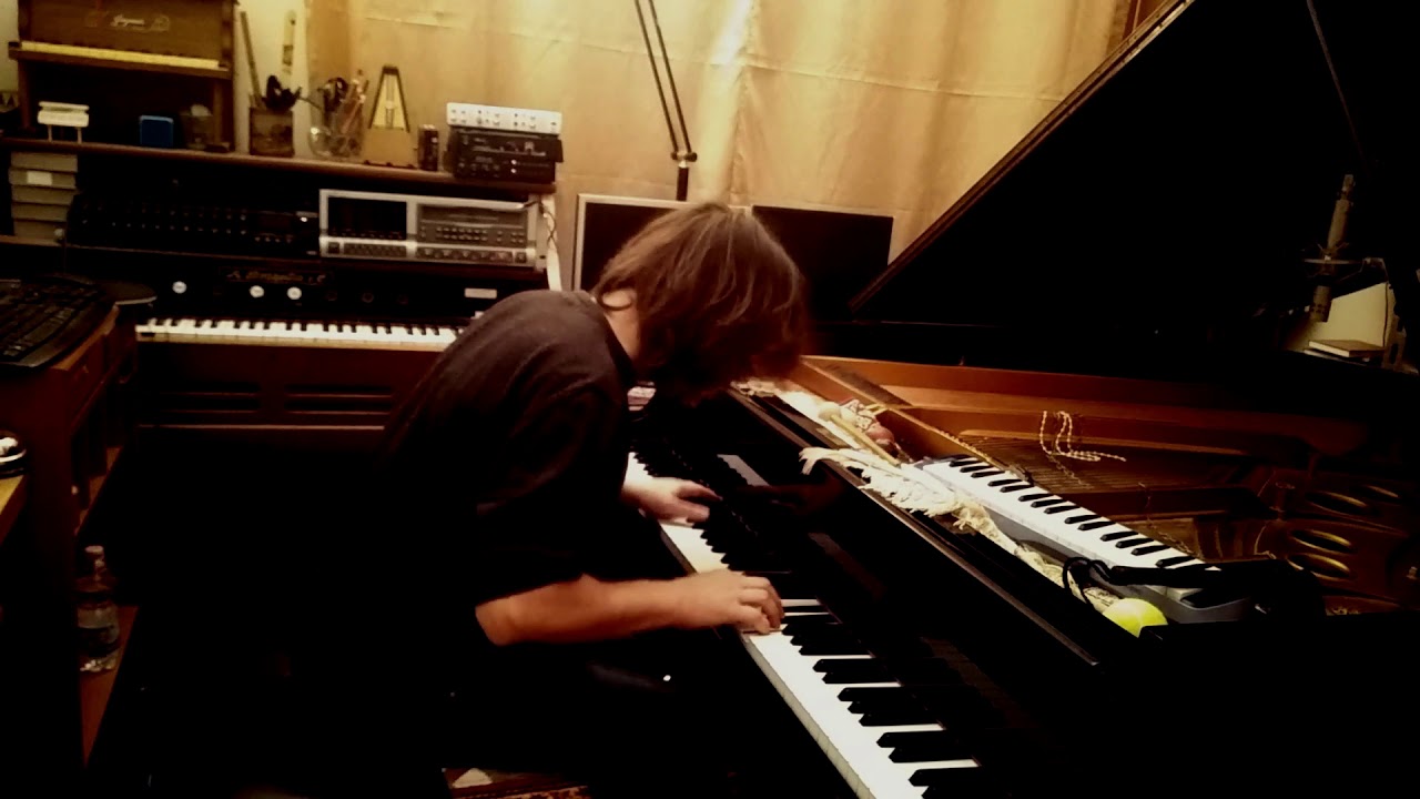 Mario Mariani - piano impro at home April 2020