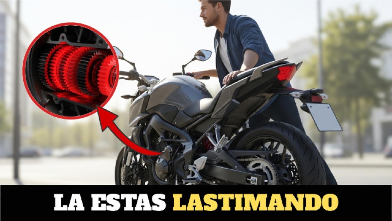 El Error al Empujar tu Moto que Provoca Daños
