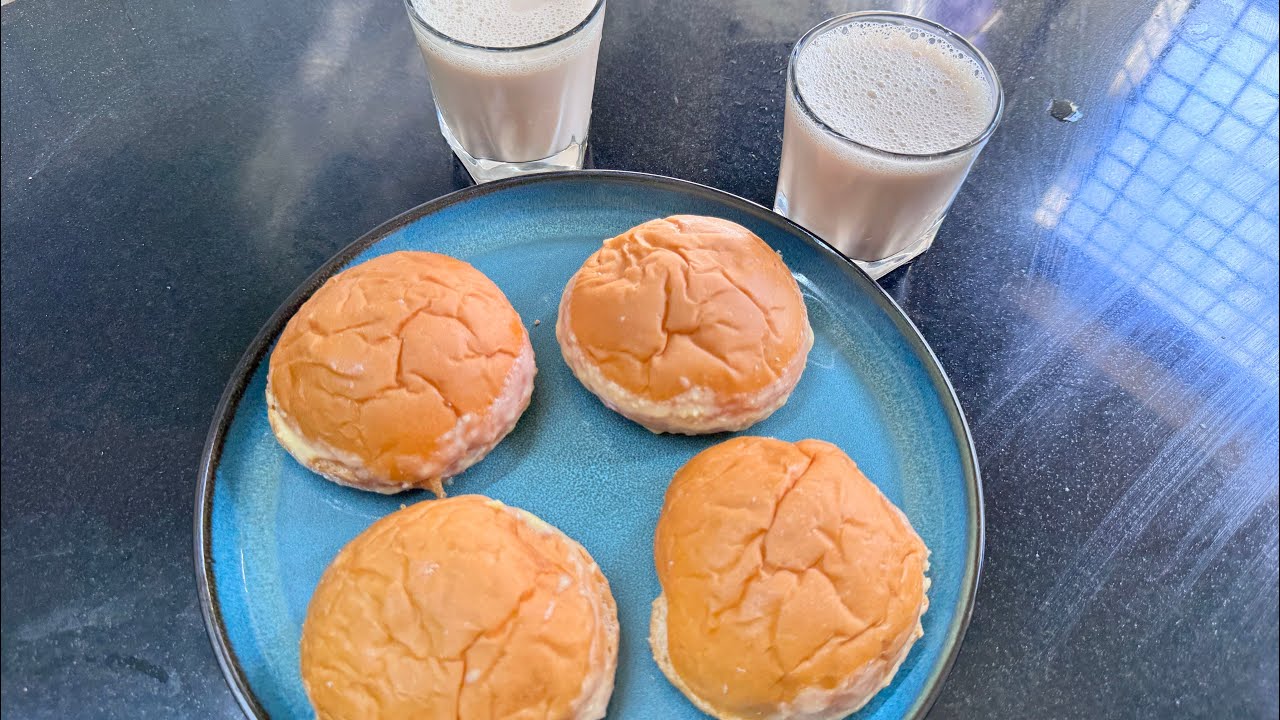 എന്താ രുചി ഇപ്പോഴത്തെ trending Bun Muska യും ഇറാനി ചായയും.