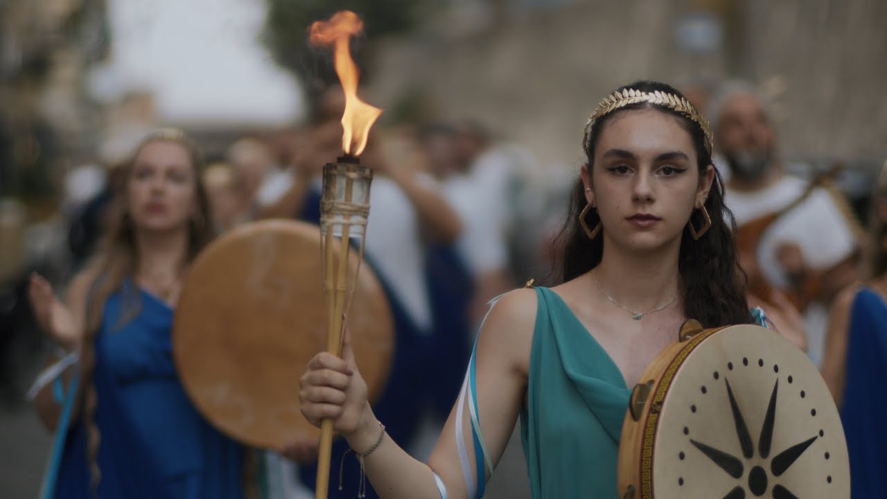 Σειρήνα Παρθενόπη/ Λαμπαδηφορία στη Νάπολη [Magna Graecia Fest]