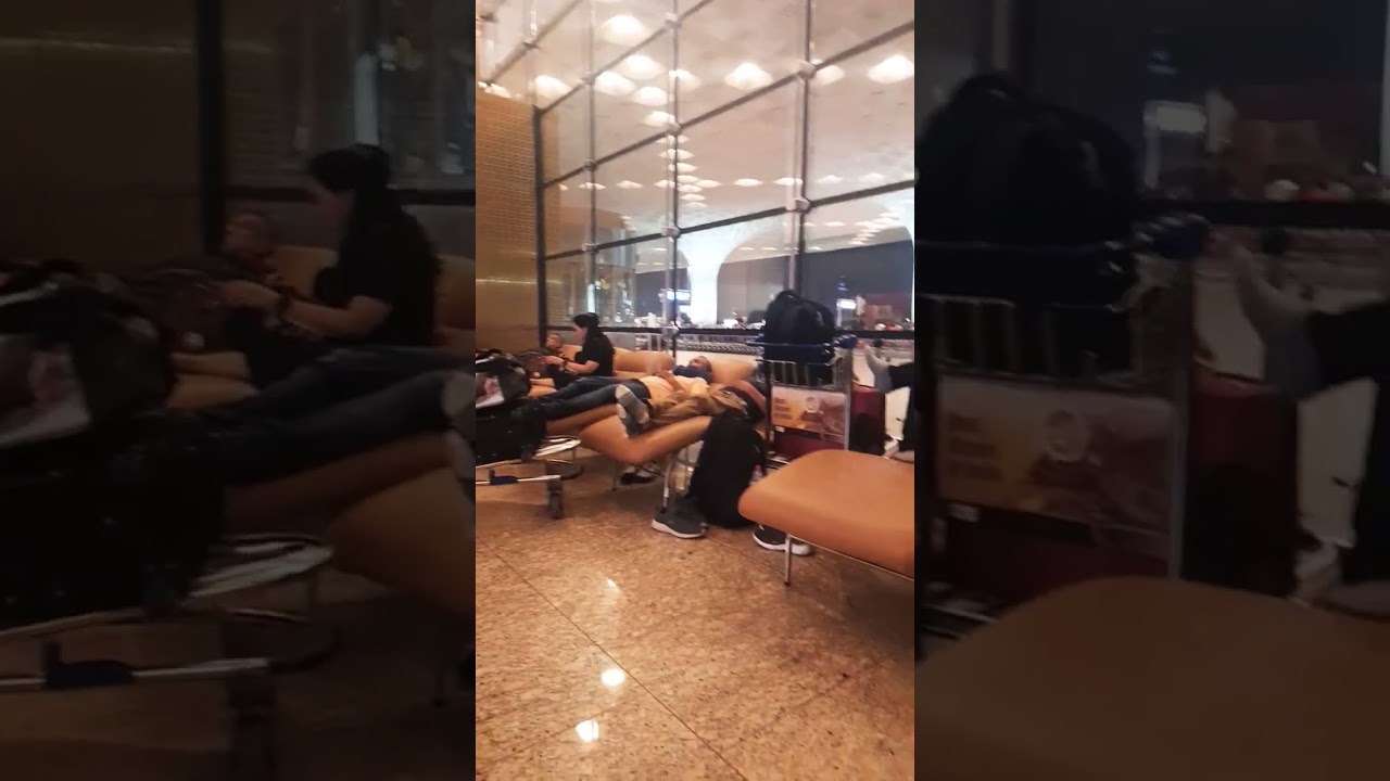 Mumbai ka airport or waiting hall so beautiful #vlog #shorts