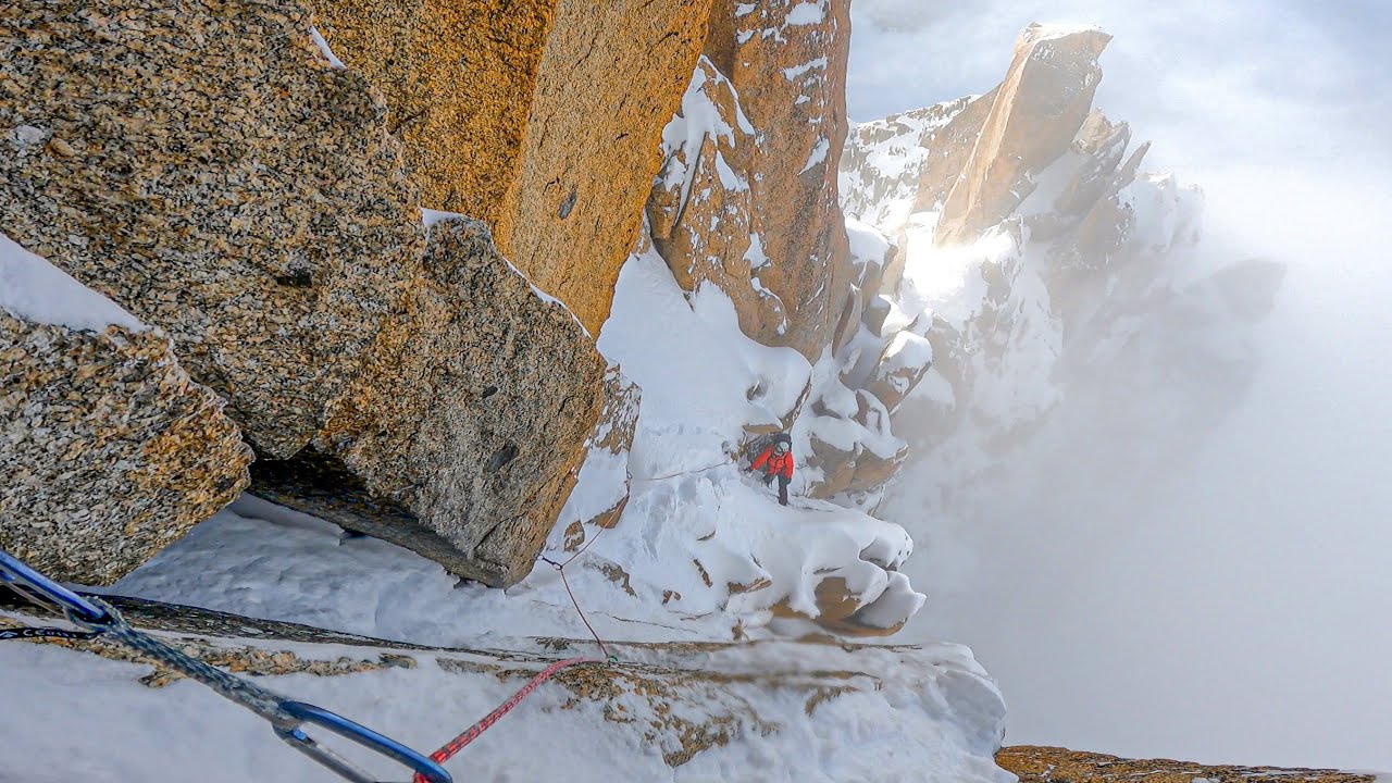 Cosmic Ridge | AD WINTER ASCENT ( bivouac + snowstorm )