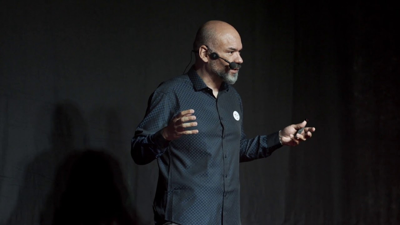 Você só está vivo porque tem medo | André Vianco | TEDxExposicao