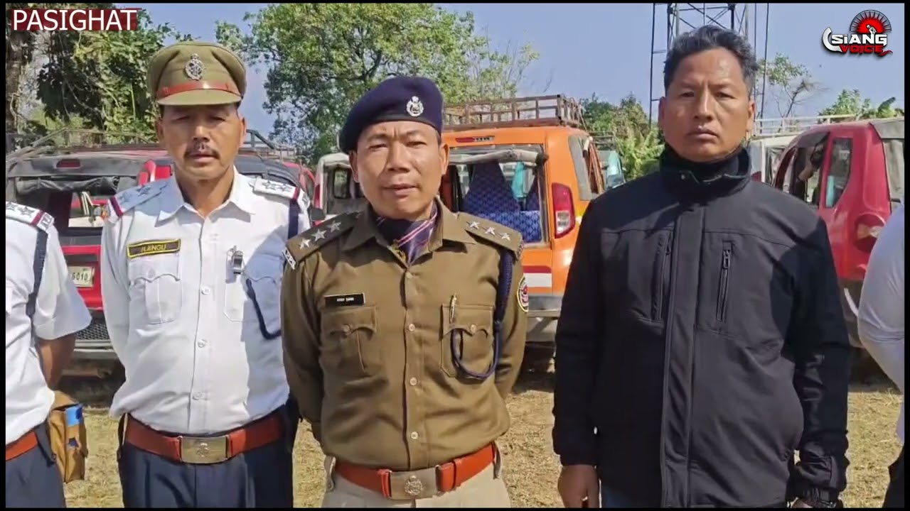 **District Traffic Police Seize 11 Defective Passenger Vehicles in Early Morning Drive