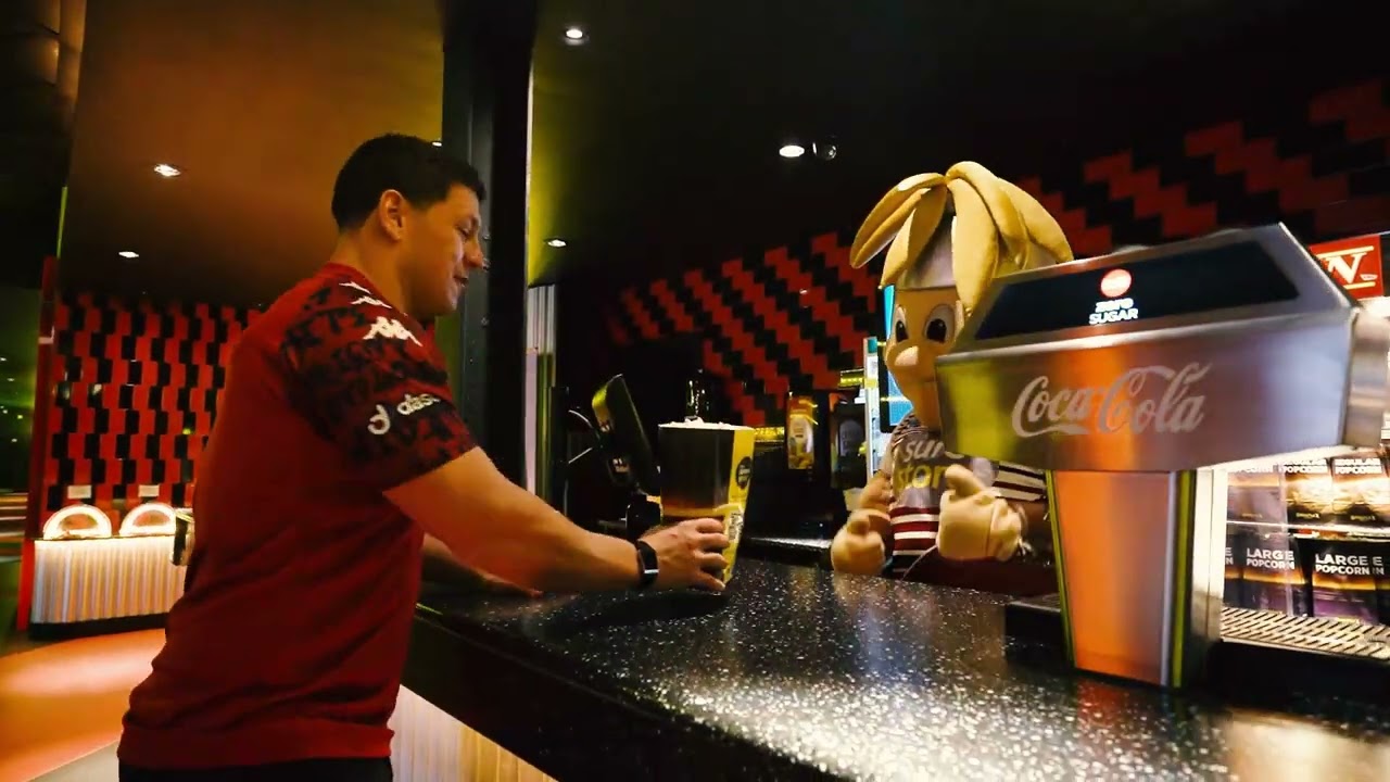 🎞️🍒 Bringing fans closer to the action, both on and off the field.