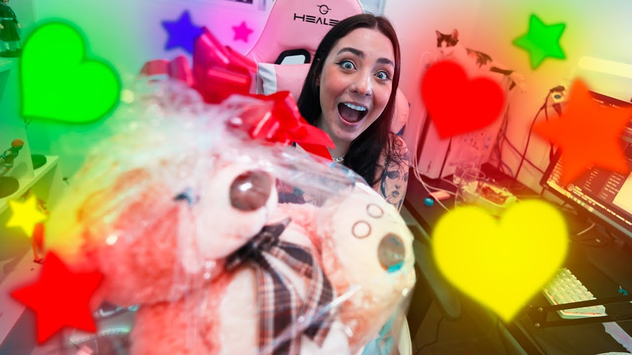 SURPREENDI MINHA AMIGA no ANIVERSÁRIO DELA !! ‹ Ine ›