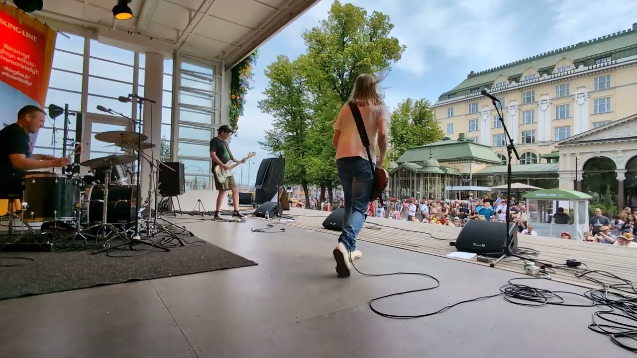 Janne Katajan hometalohelvetti - En haluu lopettaa (live)