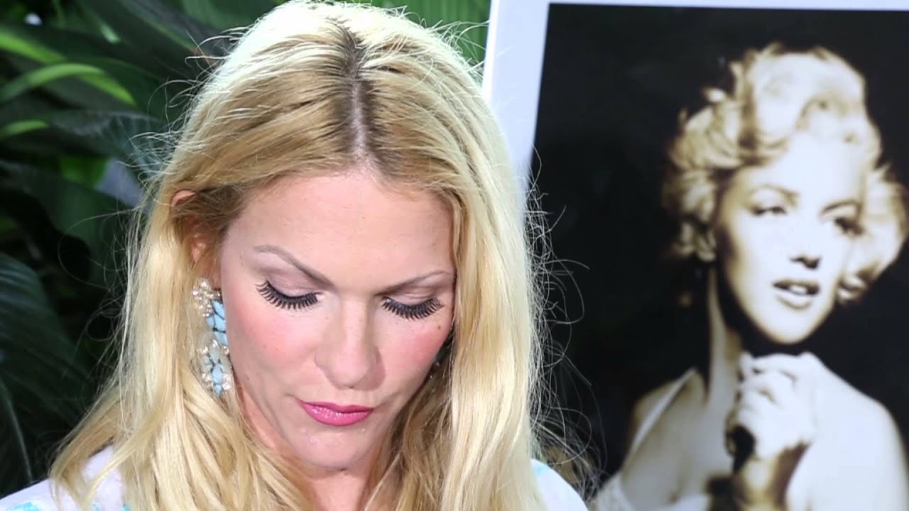 SONYA'S SECRETS - Augenbrauen schminken wie die Profis!
