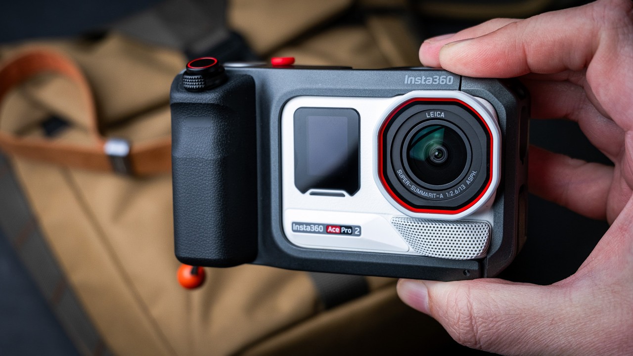Is This A Pocketable Leica for Street Photography?