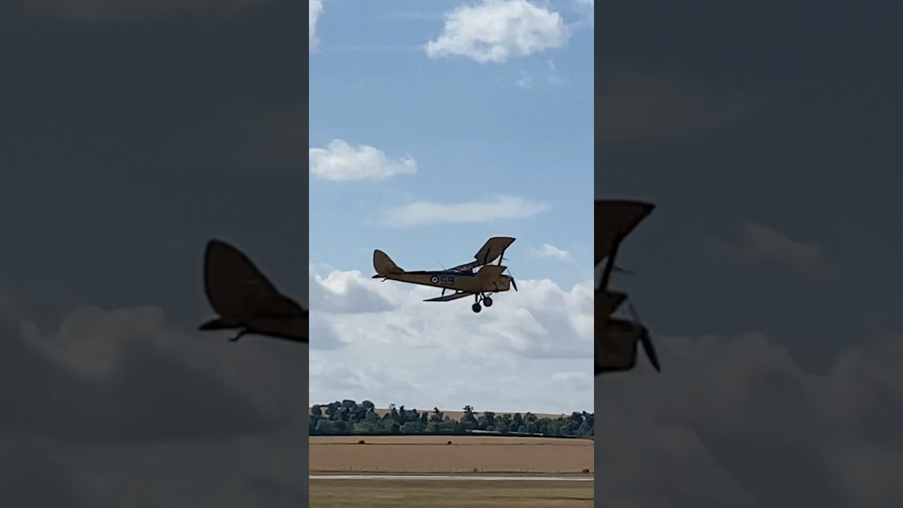 Tiger Moth Coming In For A Landing At Duxford! #plane #airplane #tigermoth #dehavilland #aircraft