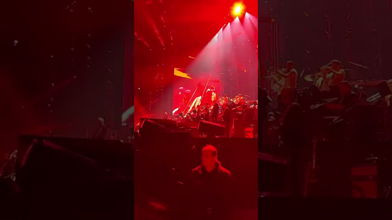 EROS RAMAZZOTTI SYMPHONICA IN ROSSO 17-10-2025 ZIGGO DOME AMSTERDAM WORLD TOUR PREMIERE🧡🤍☮️❤️