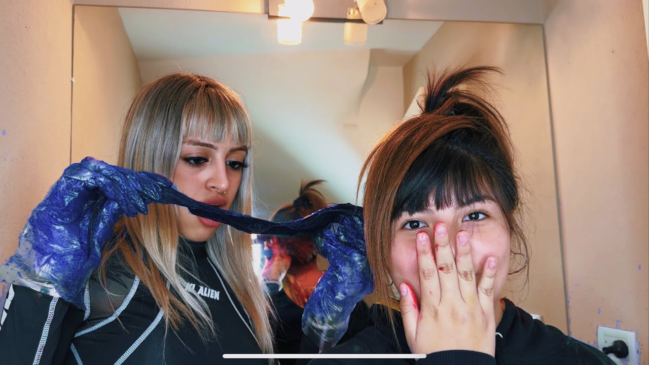 Le tiño el pelo a tini 😨