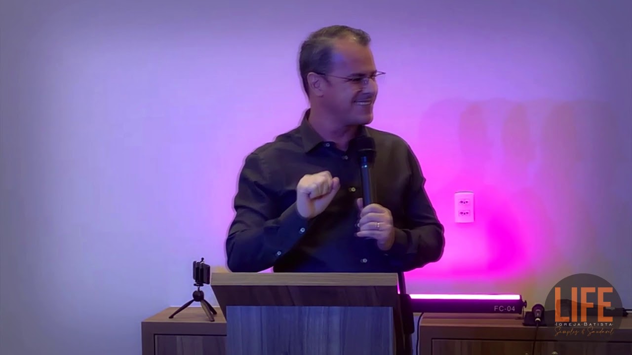 | O ATIVISMO na Igreja que n&atilde;o MUDA  a vida &eacute; IN&Uacute;TIL!