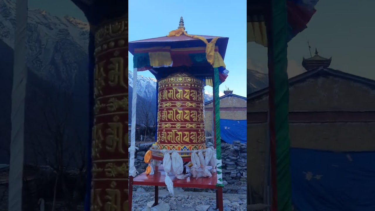 चुम उपत्यकाको सेराेफेराे हिमाल पारीकाे गाेरखा  