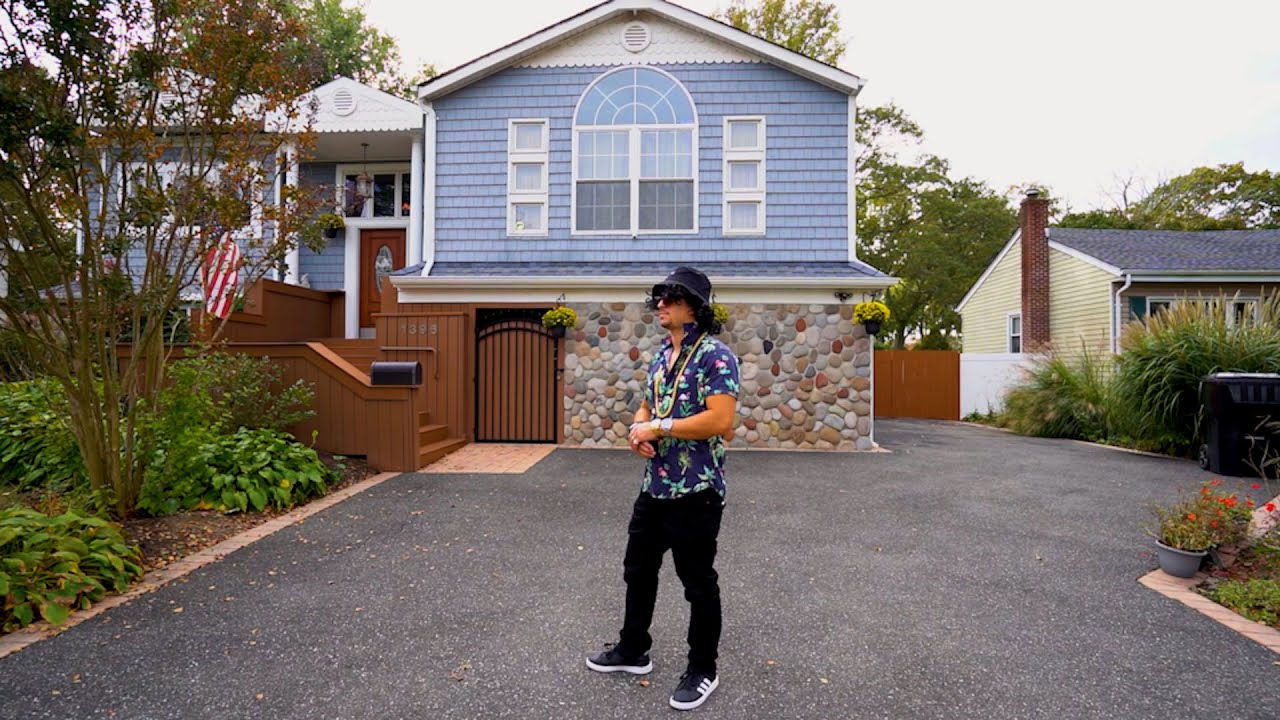 1396 Illinois Ave, Bay Shore, NY 11706