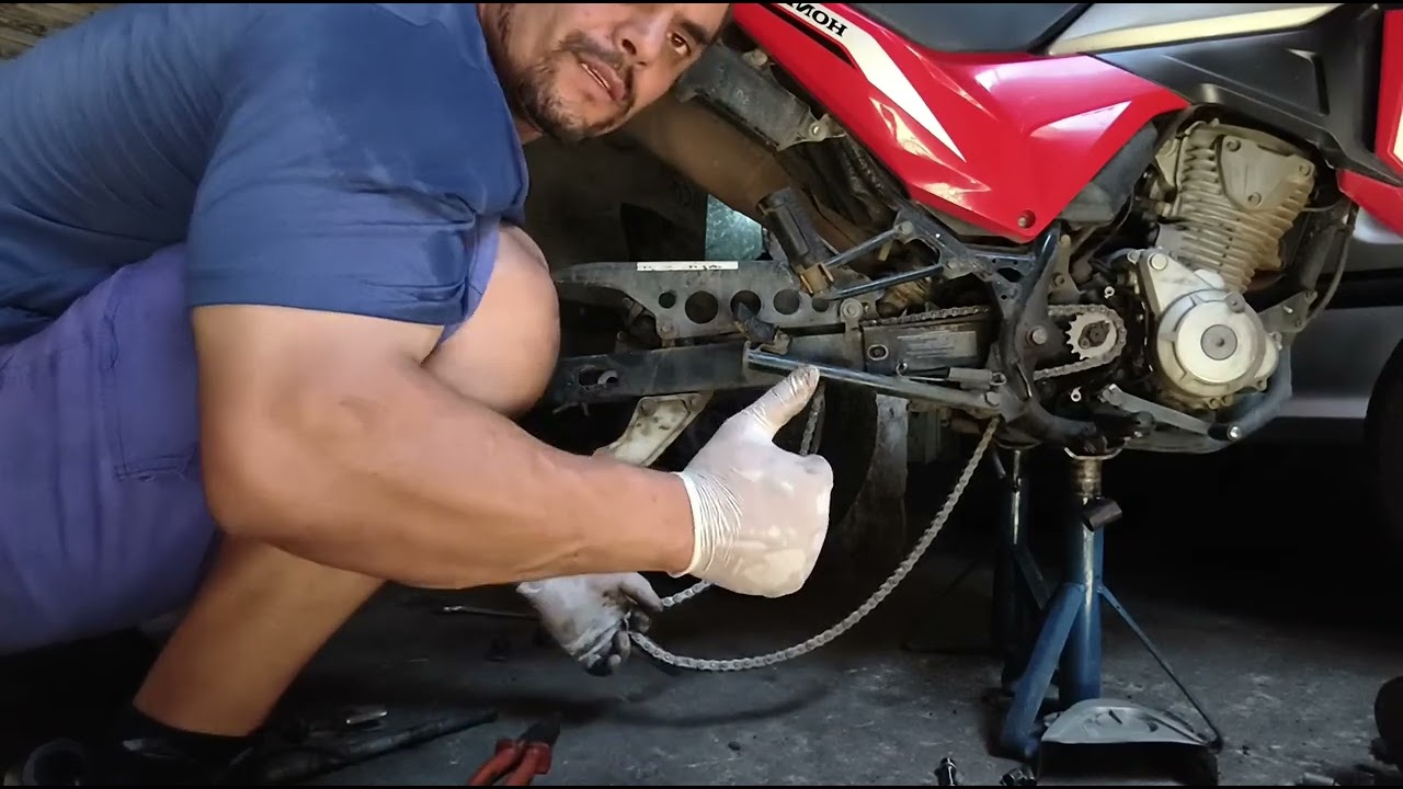 Trocando relação de corrente ( dá moto Bros ) 