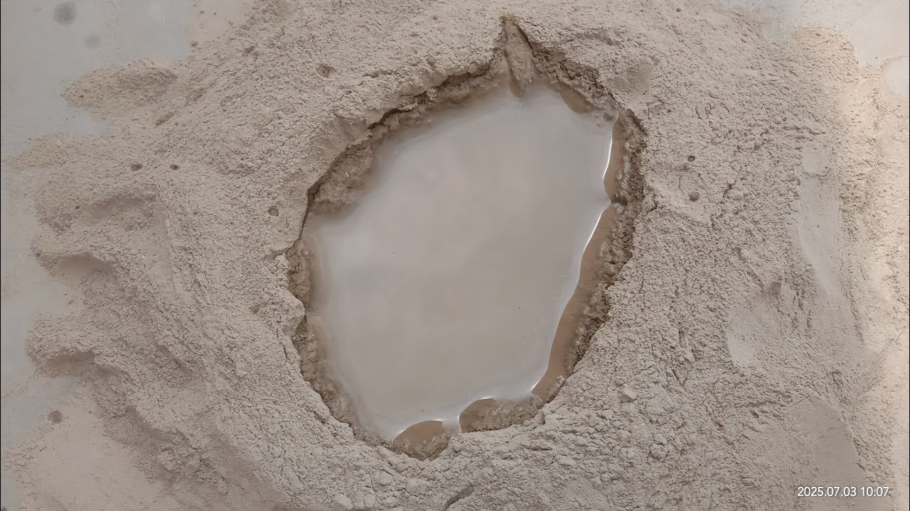 Kahane wali mitti #trending #viralvideo #satisfyingvideo # muddy #ytvideo