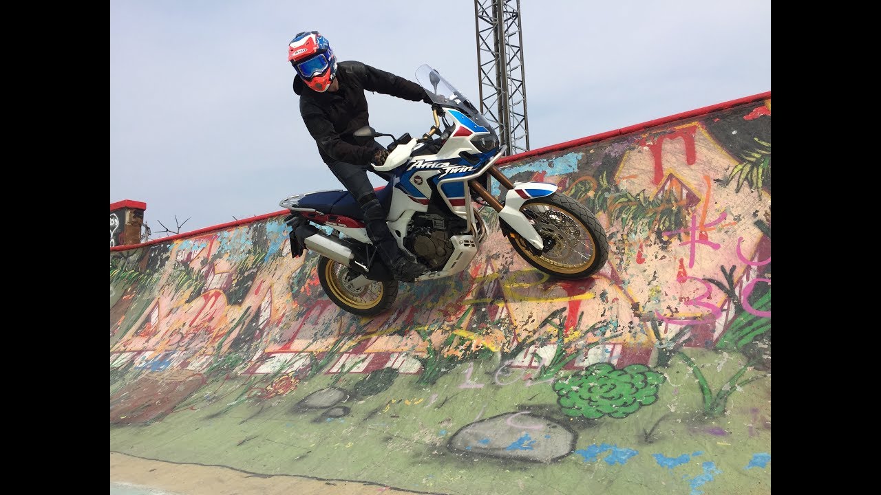 Testissä Honda Africa Twin (Teknavi 2019)