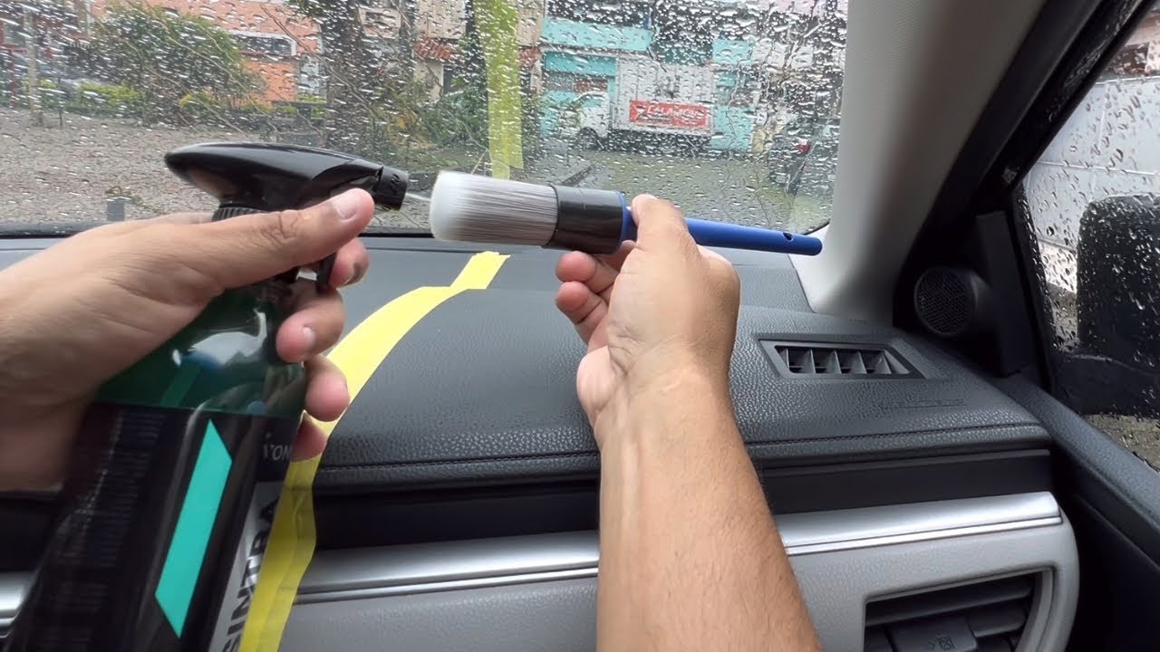 🔴 COMO LIMPAR PAINEL e PLÁSTICOS DO CARRO (em casa) FICA NOVO!