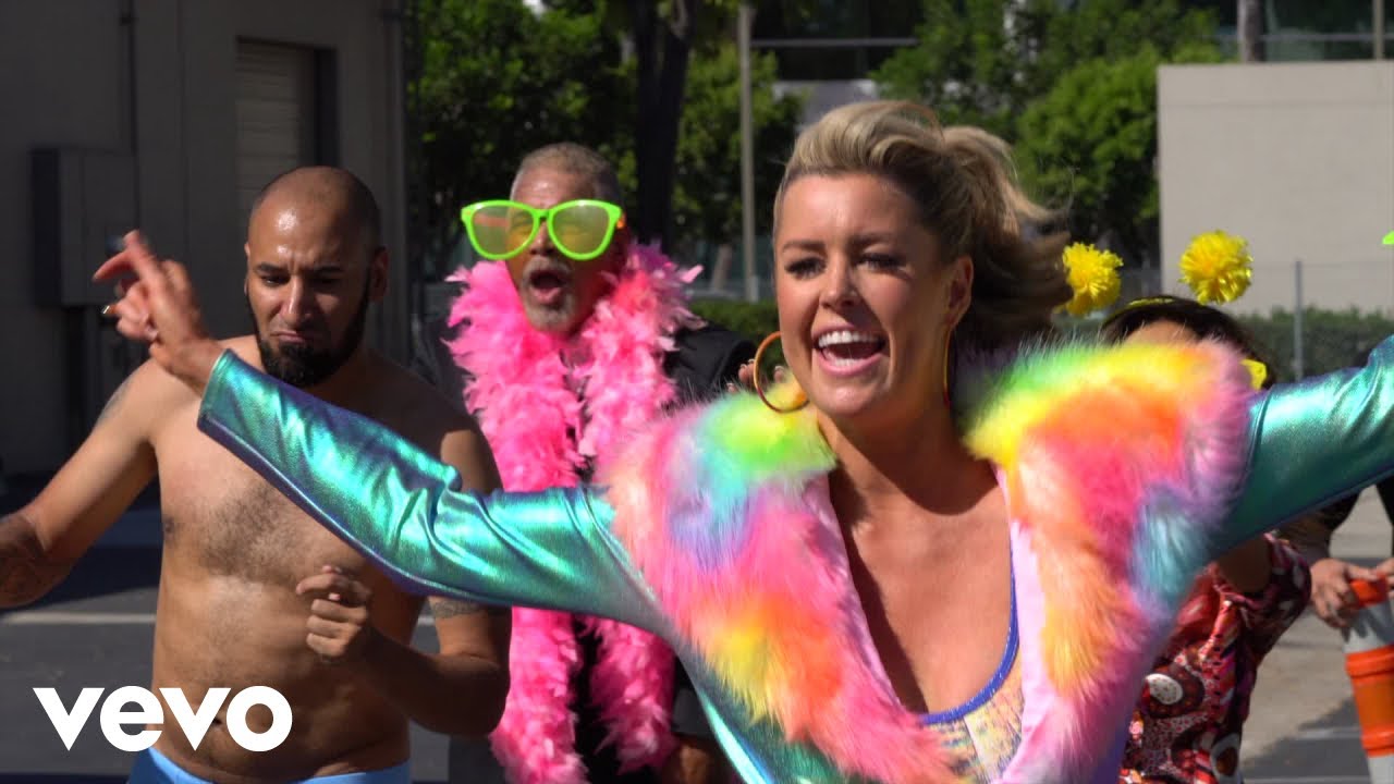 Jennifer Murphy Go Girl - Everybody Get Weird (Official Music Video)