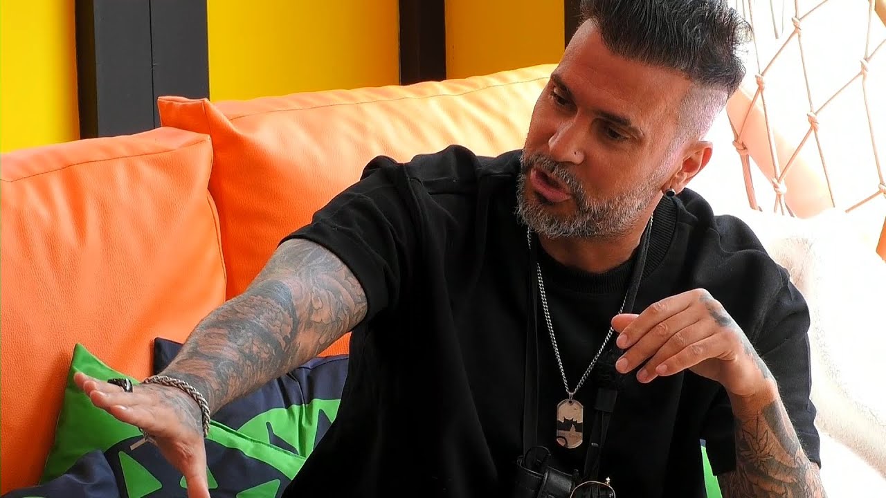 «Tu és dissimulada (...) atacas em matilha»: Bruno Savate não dá hipótese a Carolina Braga