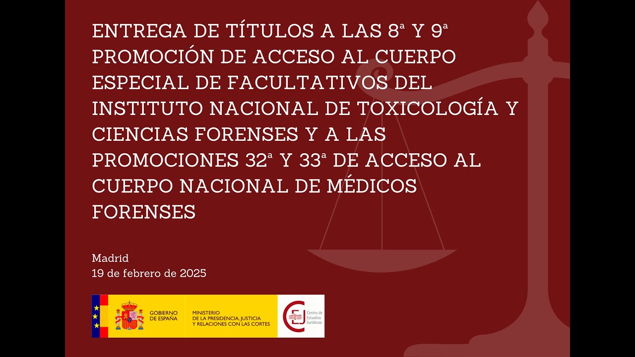 Entrega de despachos de la 32 y 33 promoción de médicos forenses y 8 y 9 de facultativos.