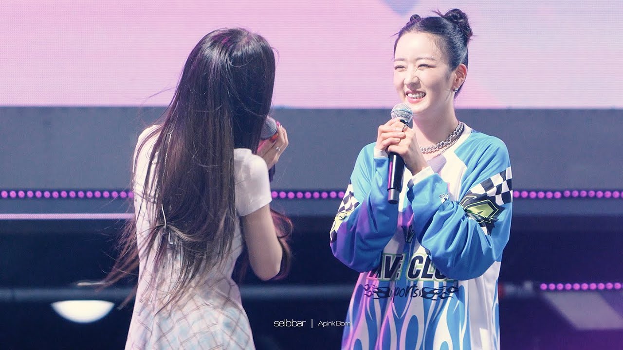230722 에이핑크 윤보미 - Mr. Chu (미스터츄) 월드케이팝페스티벌 직캠 🏖️ APINK BOMI Mr. Chu Fancam